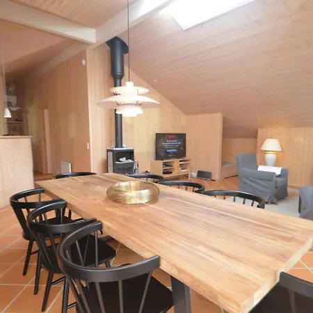 Four-bedroom In Vaggerlose * Bøtø By
