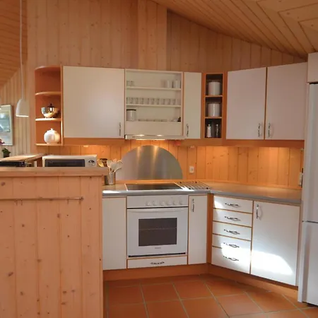 Dom wakacyjny Four-bedroom In Vaggerlose *