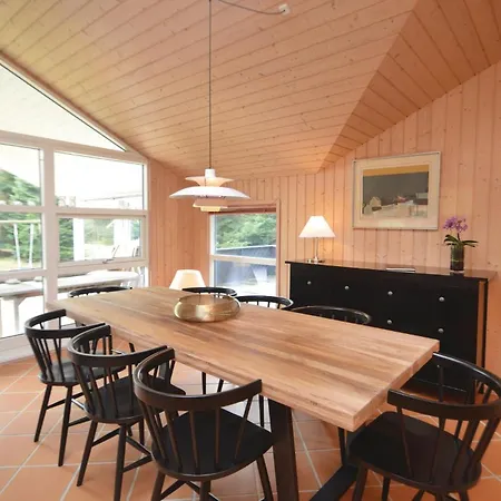 Four-bedroom In Vaggerlose Dom wakacyjny Bøtø By