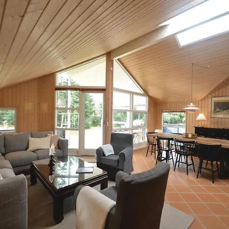 Dom wakacyjny Four-bedroom In Vaggerlose *