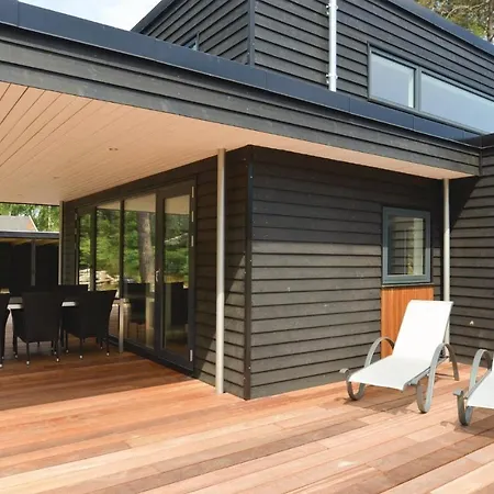 Four-bedroom In Vaggerlose Dom wakacyjny Bøtø By
