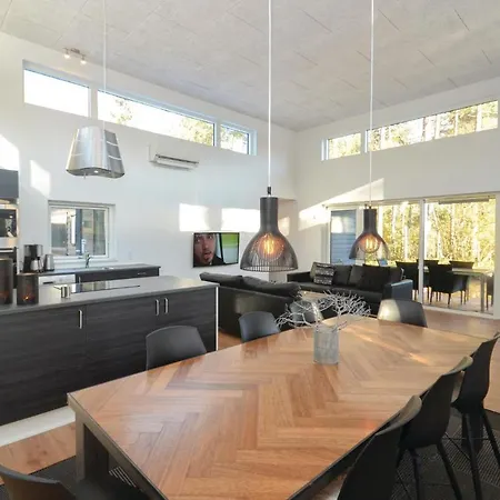 Dom wakacyjny Four-bedroom In Vaggerlose *