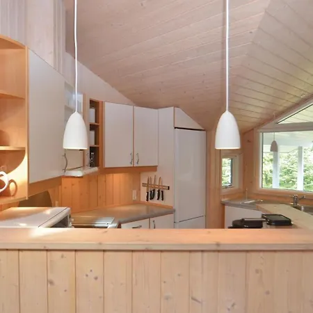 Four-bedroom In Vaggerlose * Bøtø By